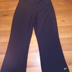 NWOT "Nike" black dri-fit yoga pants